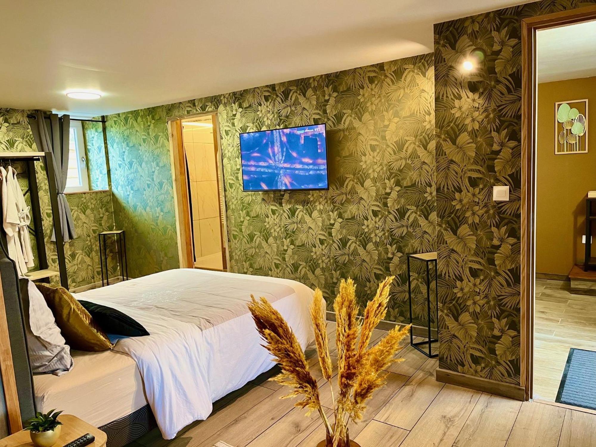 Le Manoir Des Haies Spa Les Champs-Géraux Kültér fotó