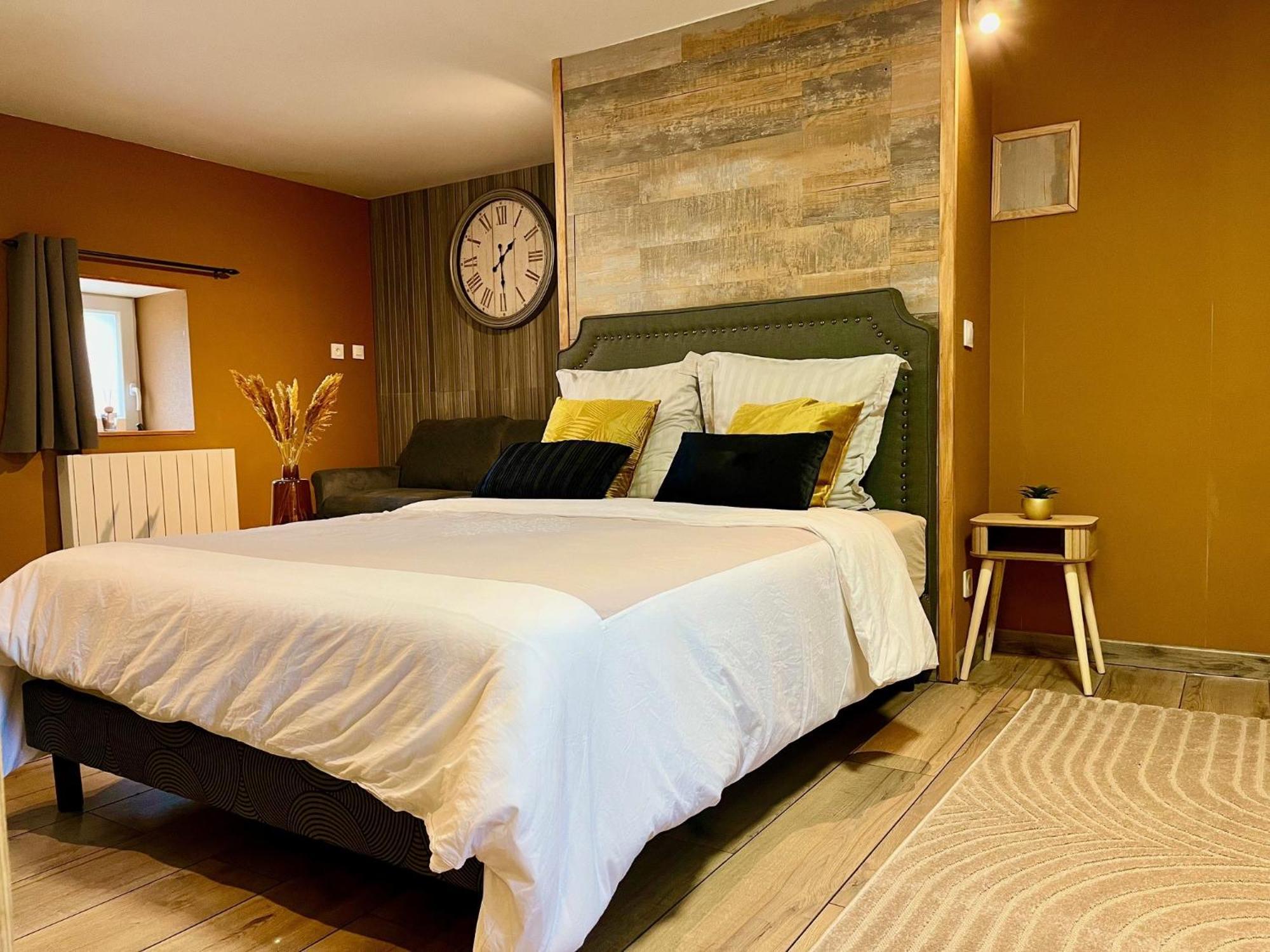 Le Manoir Des Haies Spa Les Champs-Géraux Kültér fotó