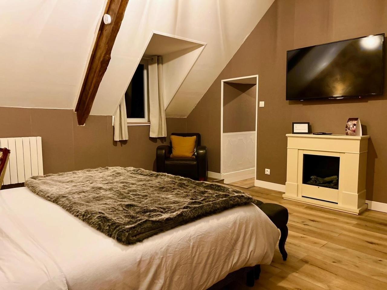 Le Manoir Des Haies Spa Les Champs-Géraux Kültér fotó